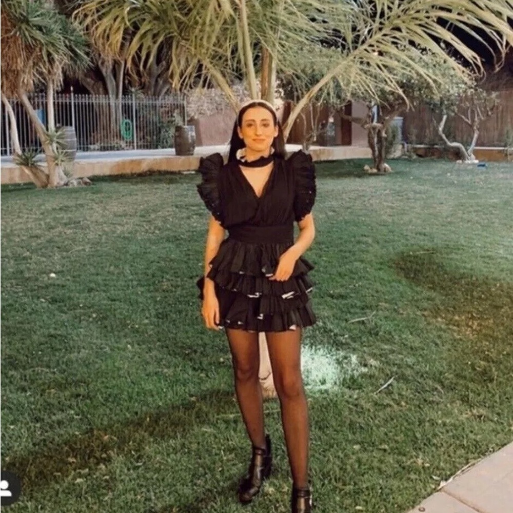 Zara bloggers fave black mini skirt